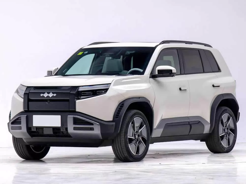 Formula Leopard Titan 3 EV 2025