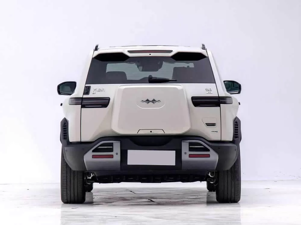 Formula Leopard Titan 3 EV 2025