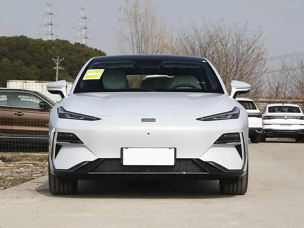 Geely Galaxy E8 EV 2025