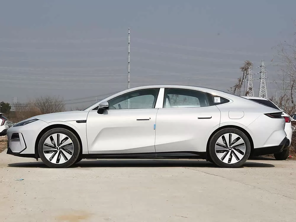 Geely Galaxy E8 EV 2025