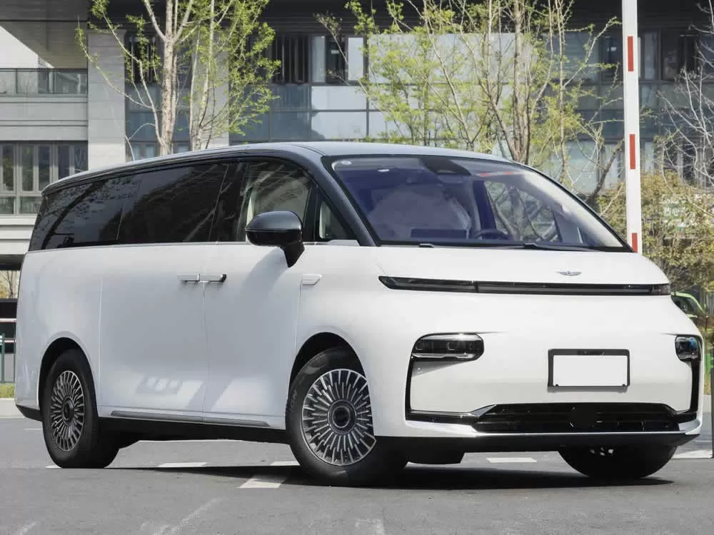 Geely LEVC Yizhen L380 2025