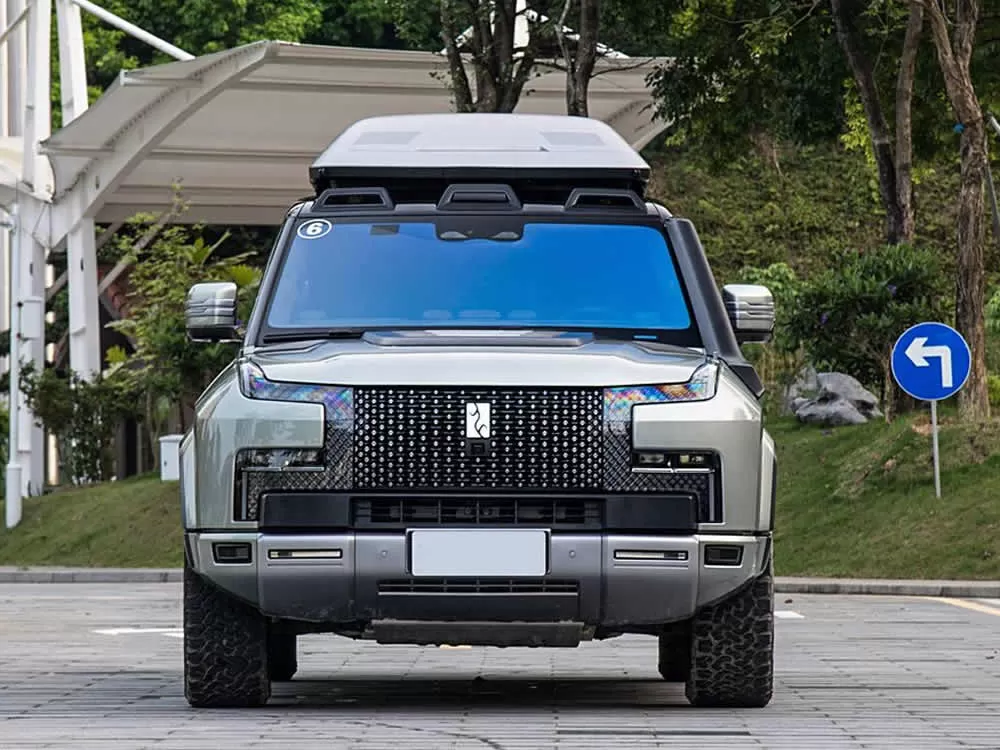 BYD Yangwang U8 2024