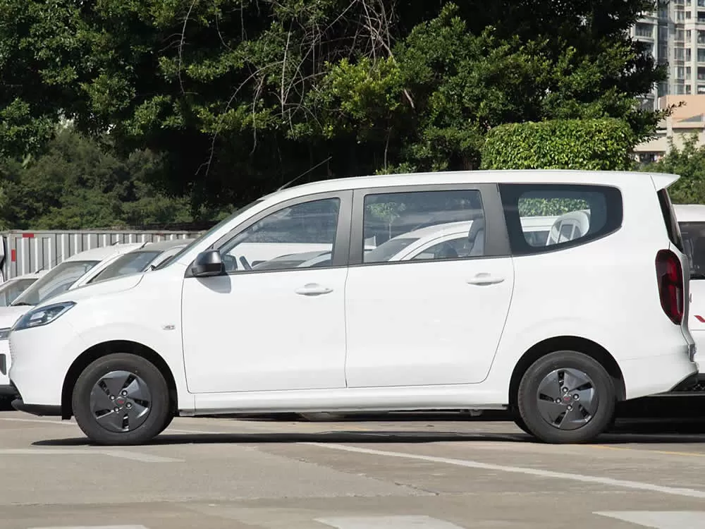 Wuling Hongguang REEV EV 2025