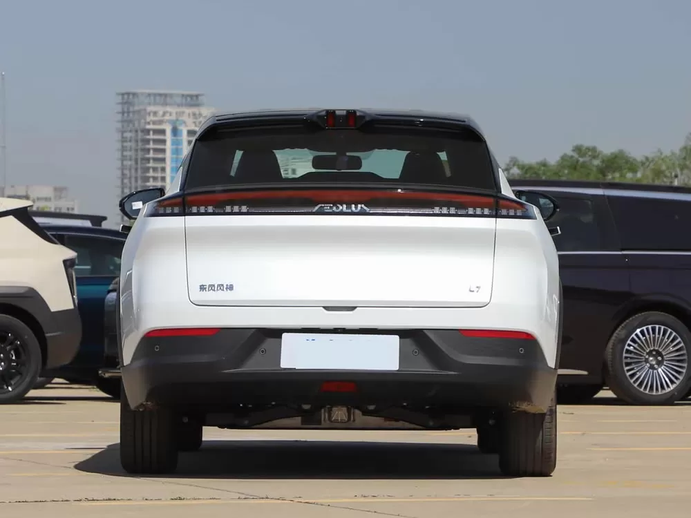 DongFeng Aeolus L7 EV 2025