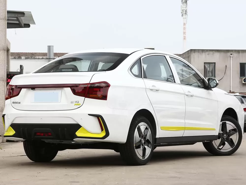 DongFeng Aeolus E70 EV 2023