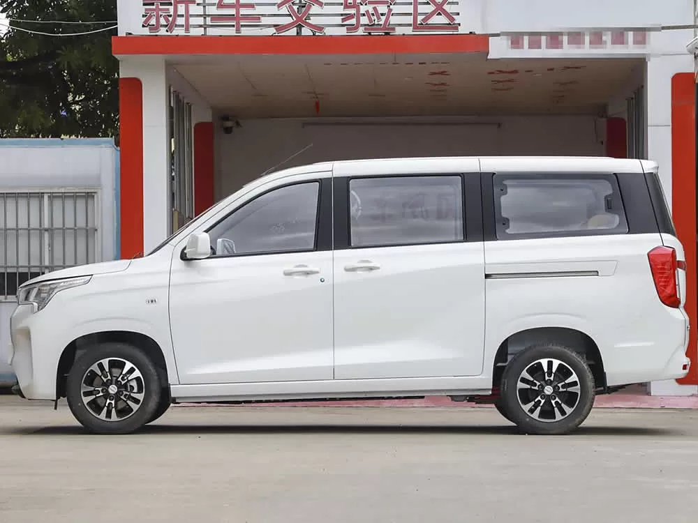 DongFeng FENCON E380 2023