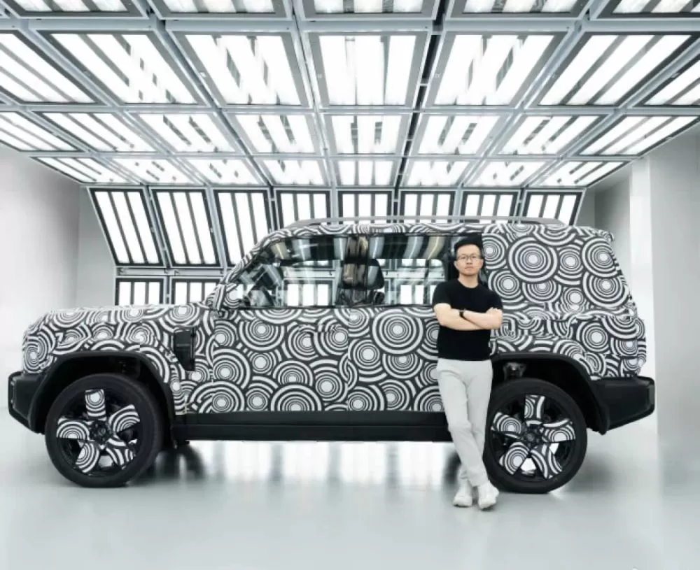 iCAR V27 hardcore square box SUV spy photos