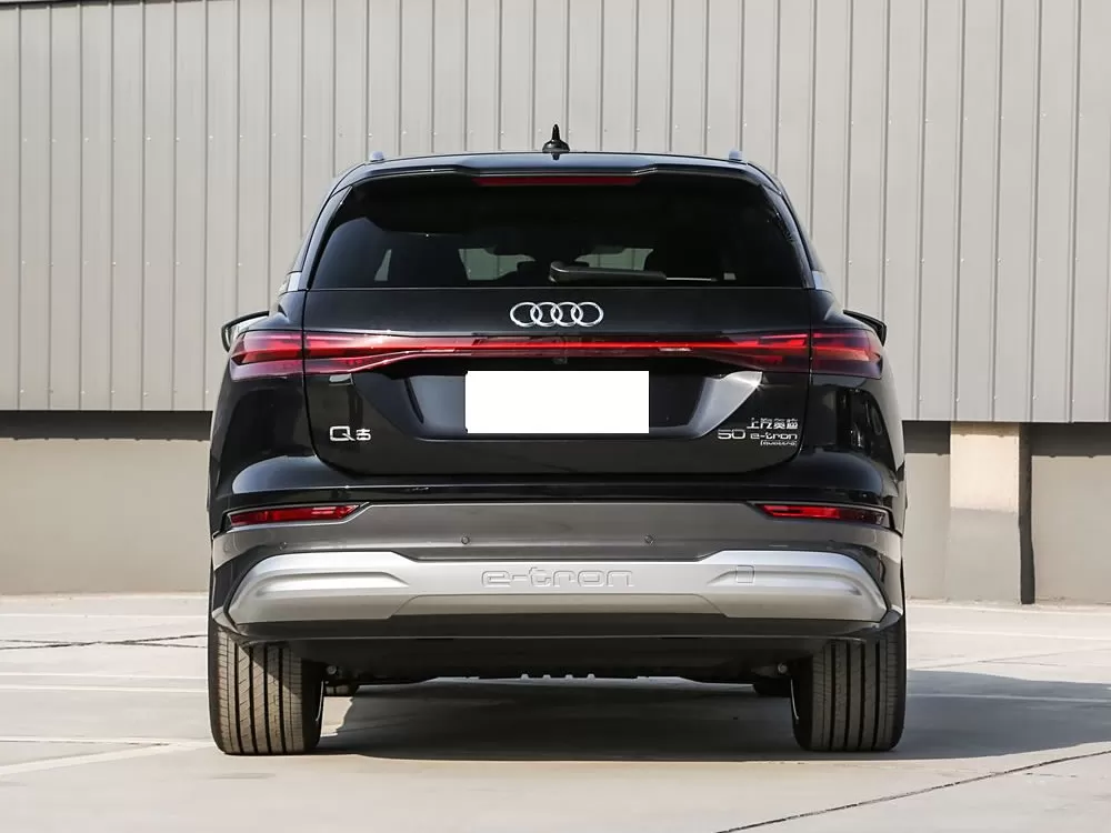 Audi Q5 e-tron EV 2024