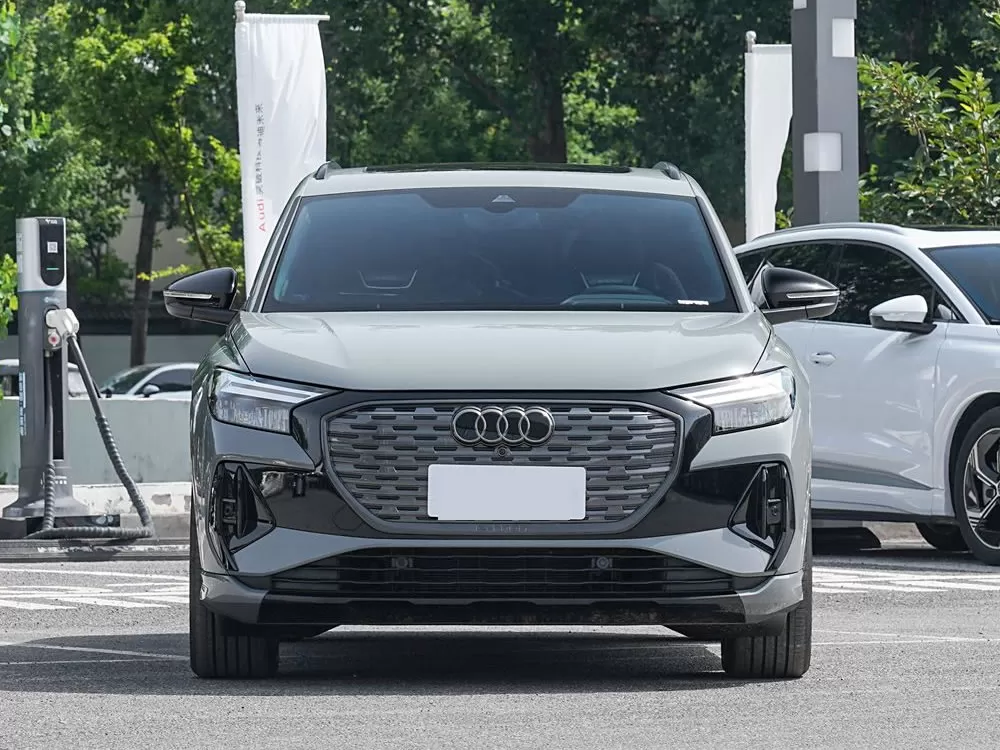 Audi Q4 e-tron EV 2024