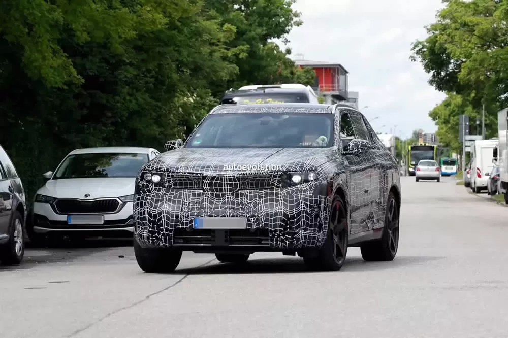BMW iX5 M70 electric prototype spy photos