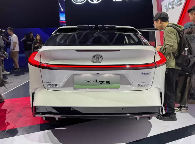 Toyota bZ5