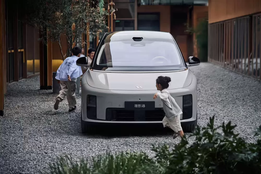 Lixiang i8