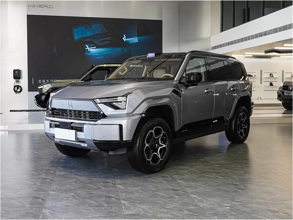 Dongfeng Brave warrior M817