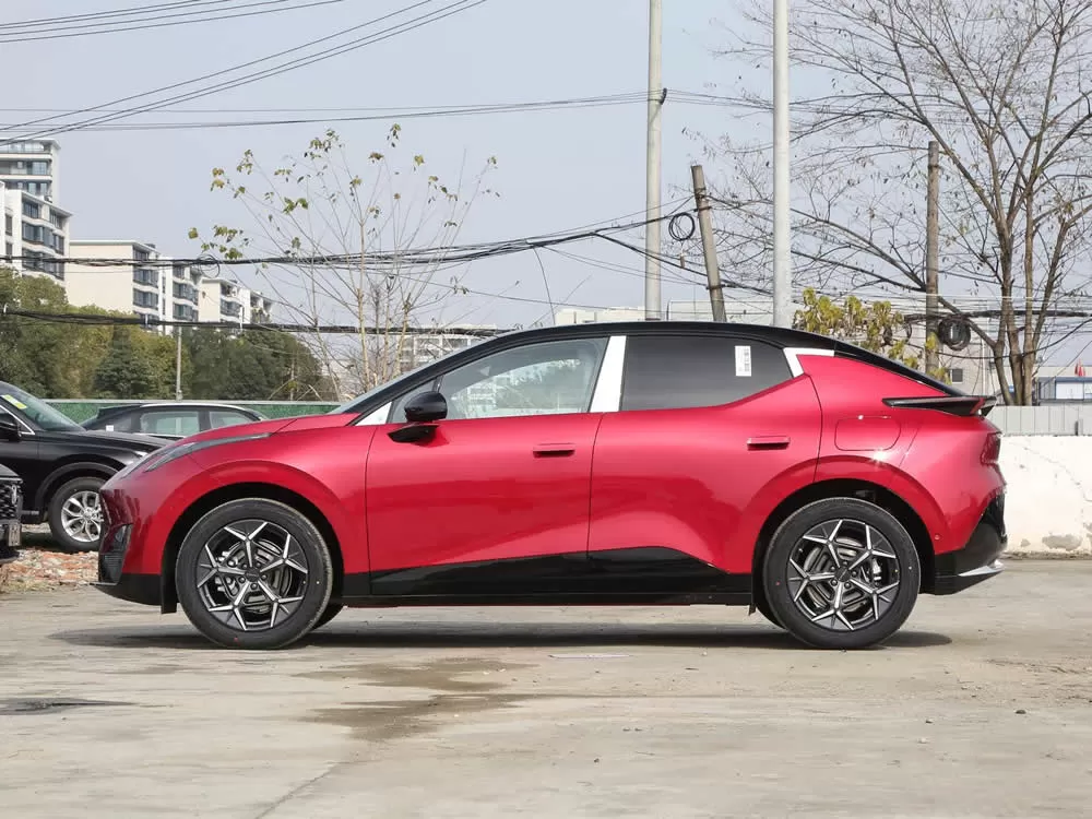 LYNK&CO Z20