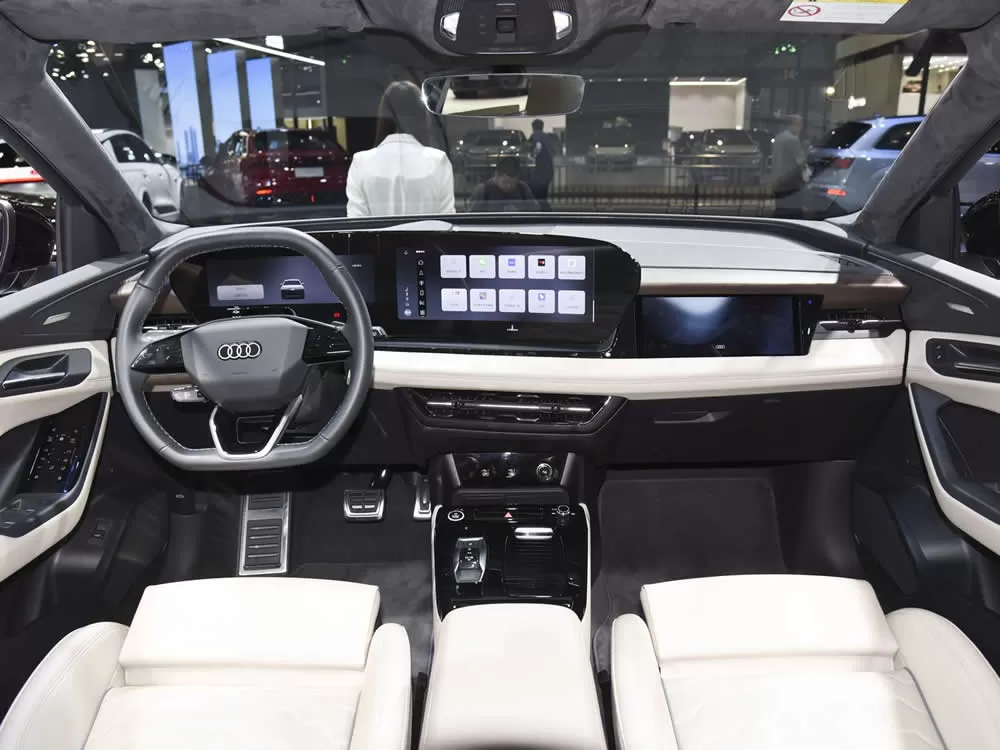 AUDI Q6L e-tron