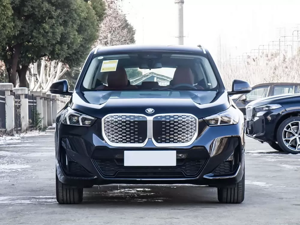 بي ام دبليو آي إكس 1 2026