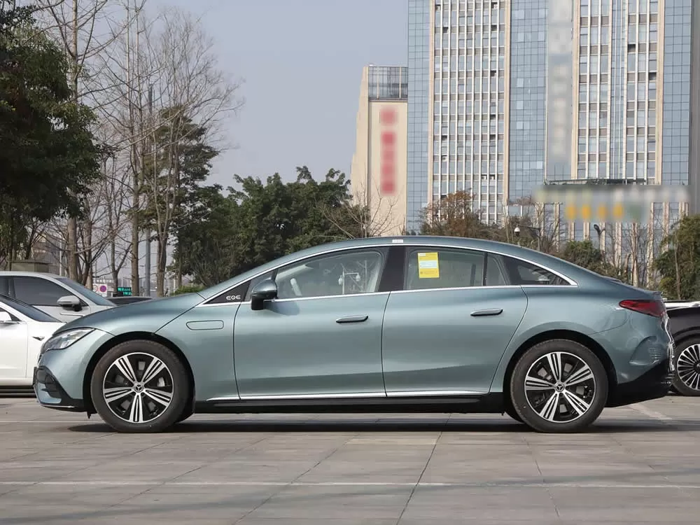 BENZ EQE 500 4MATIC EV 2025