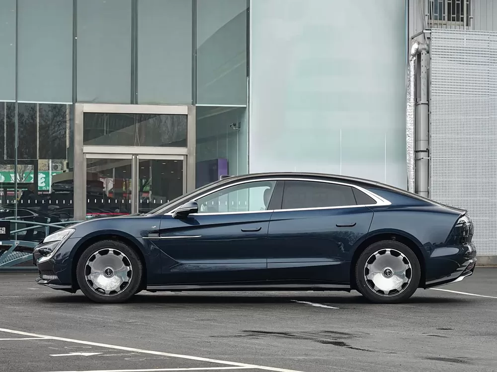 BYD Yangwang U7 EV PHEV 2026