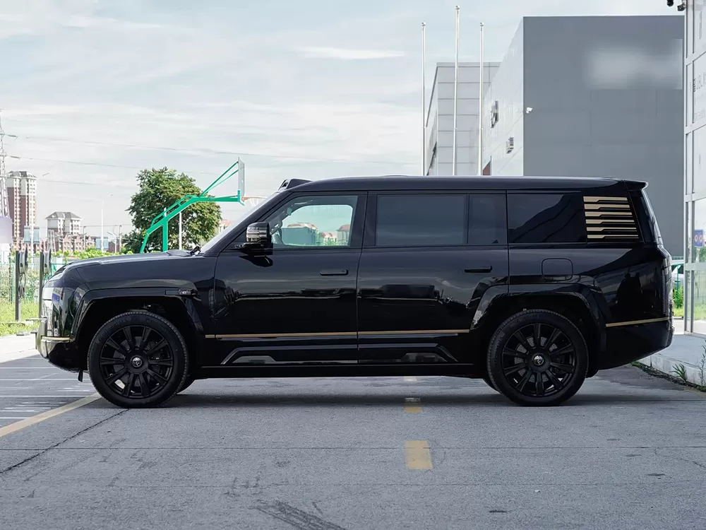 BYD Yangwang U8L 2026