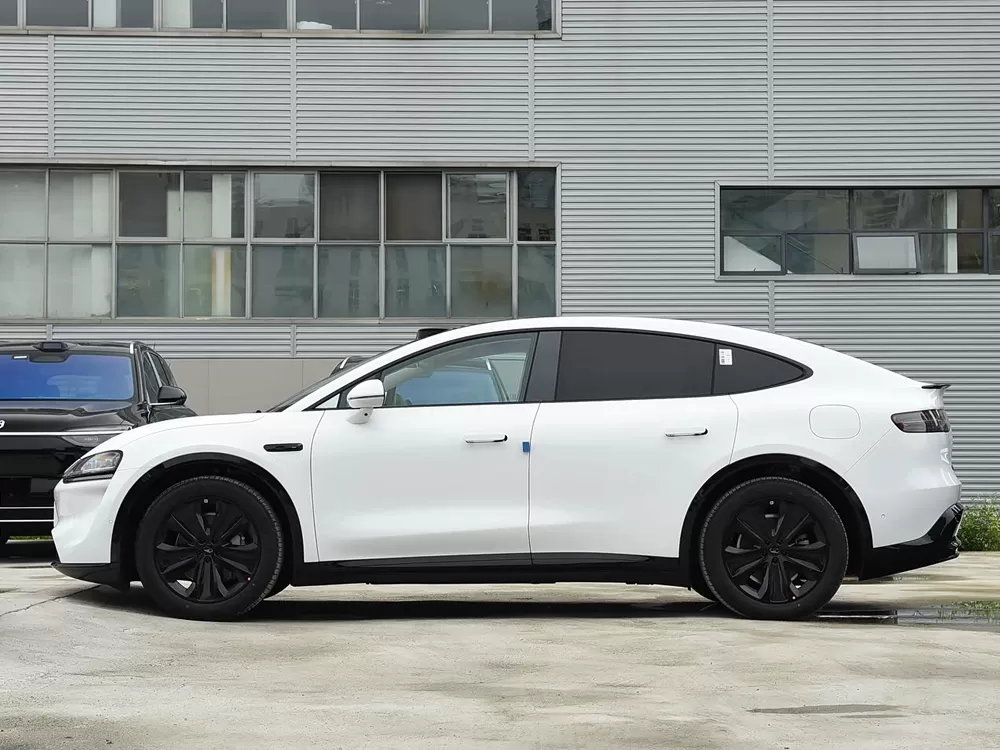 لوكسيد R7 ريف EV 2026