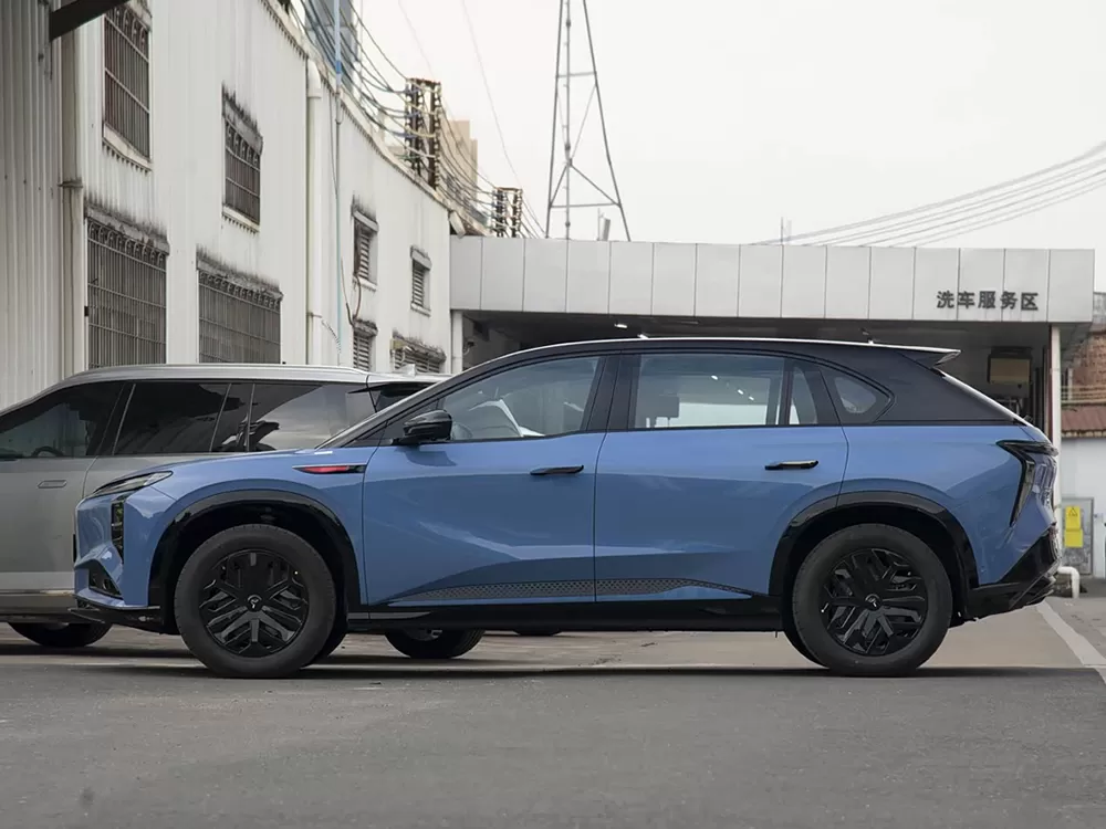 Hongqi Tiangong 08 EV 2025