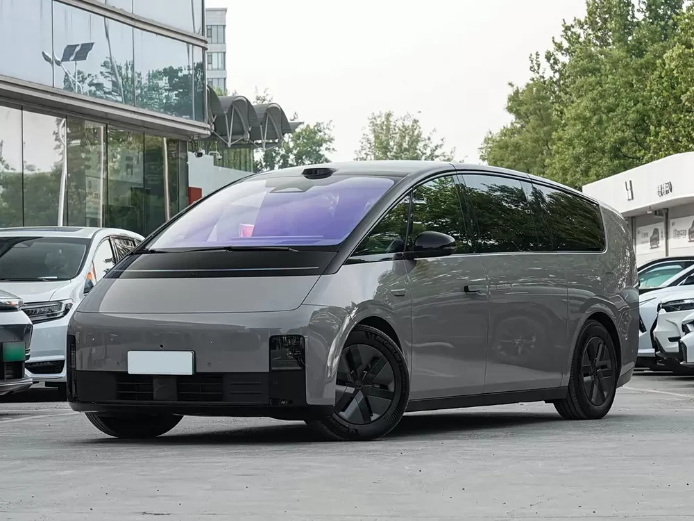 LiXiang MEGA Ultra Inicio 2025