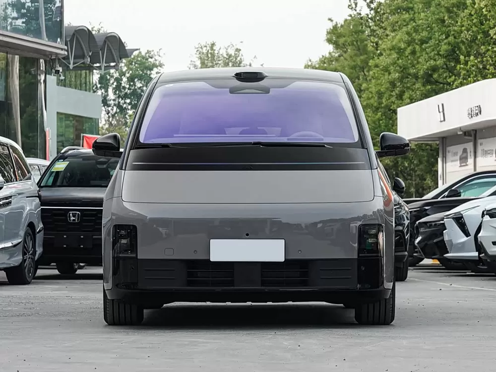 LiXiang MEGA Ultra Inicio 2025