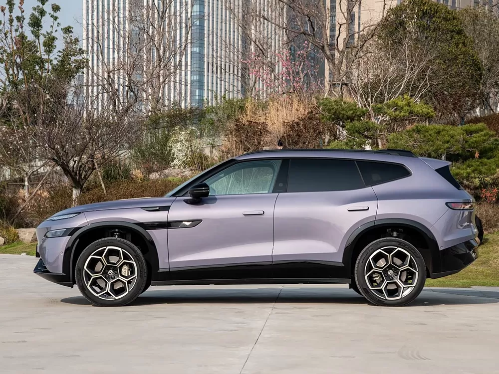 فولكس فاكس ID.UNYX 08 EV 2026