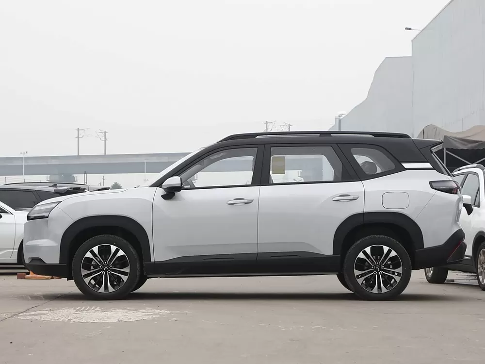 Wuling Starlight / Xingguang 560 PHEV/EV 2026