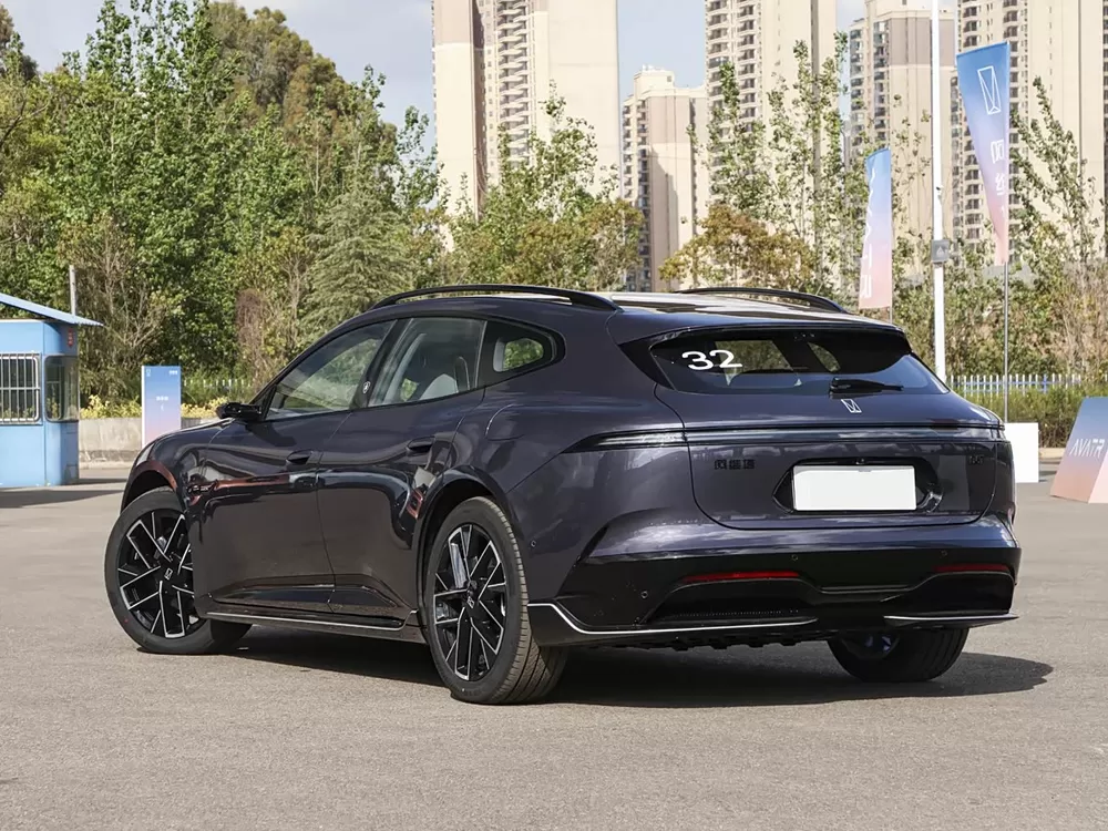 2026 AVATR 06T: All-Scenario Sports Sedan