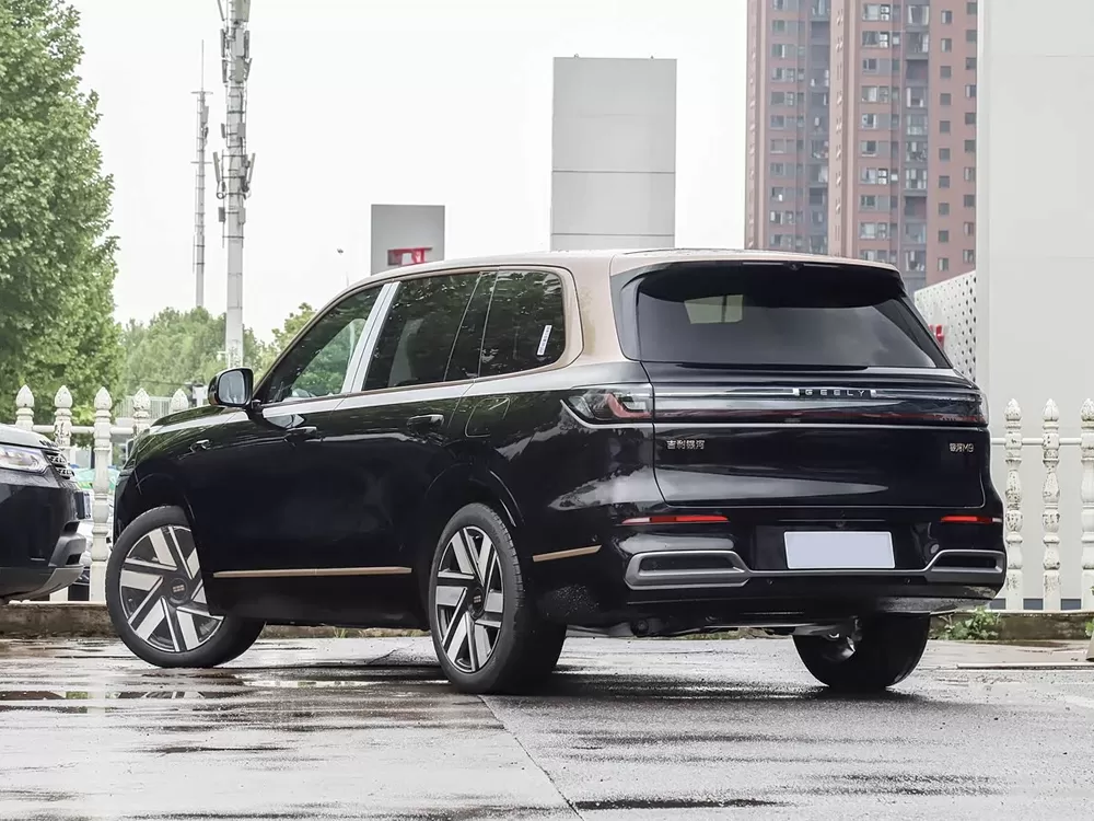 SUV GEELY Galaxy M9 Black Gold Smart Edition 2026