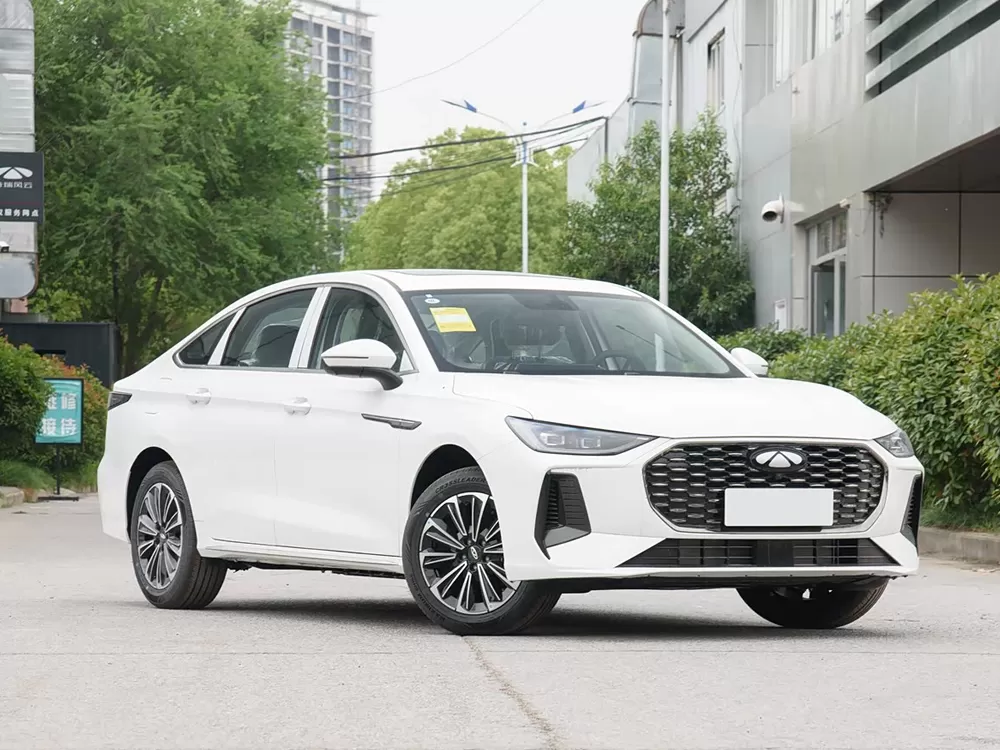 شيري فولوين A8L DHT 70 كم 145 كم 2025