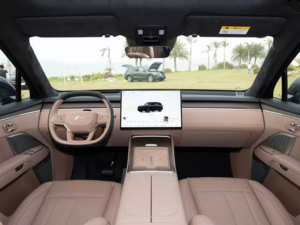 SUV grande de 5 plazas NIO ONVO L80 2026