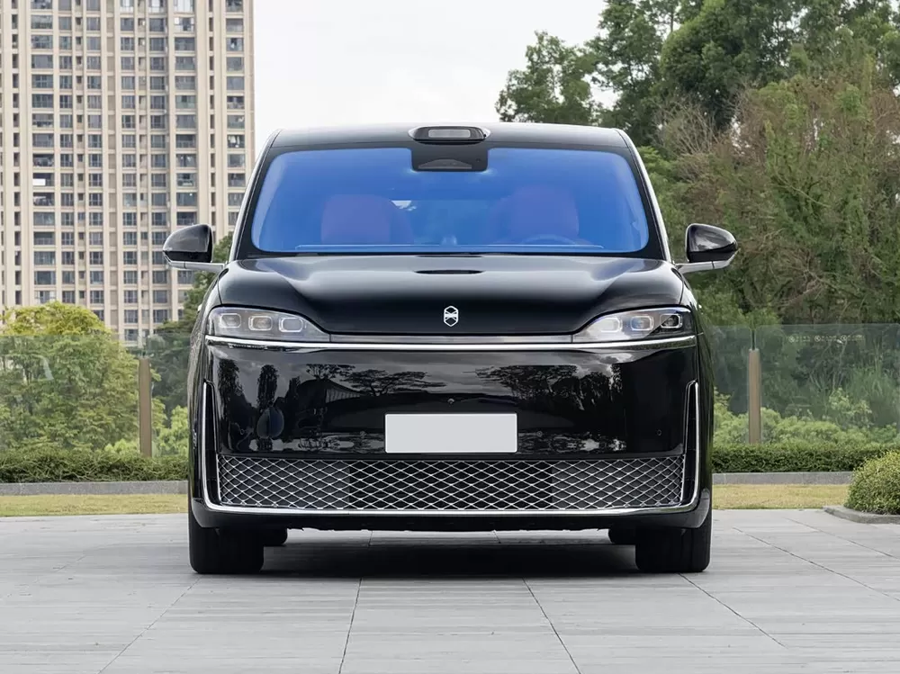 HIMA 2026 LUXEED V9