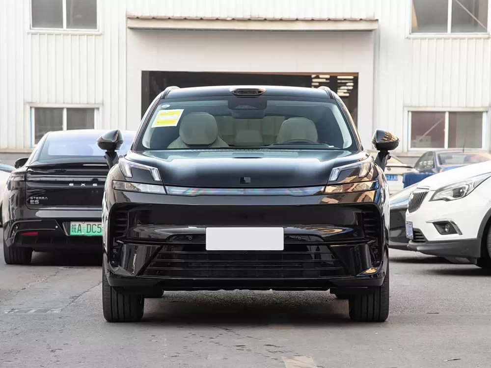 2026 Lynk & Co 08 EM-P